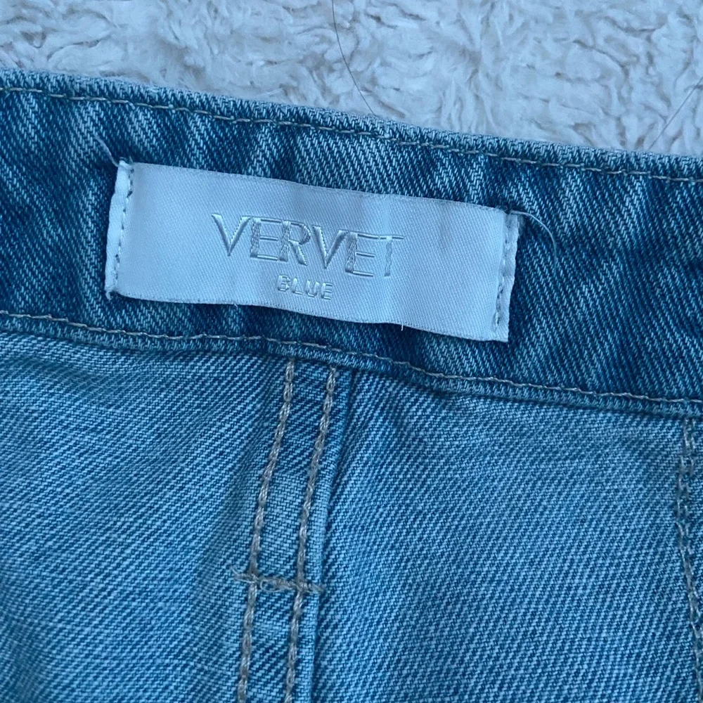 Vervet Blue Jeans - Picture 7 of 7